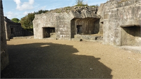 P1040898